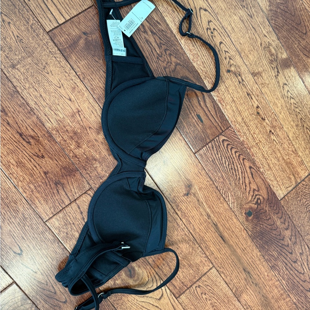 Black Underwire bikini top medium old navy new with tags - Picture 2 of 2